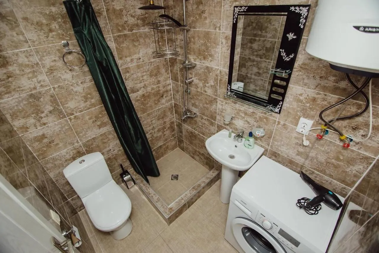 Batumi Studio-With Rooftop Pool-Sleeps2